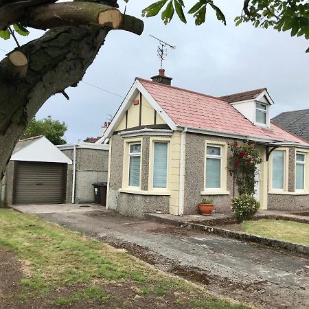 Rose Cottage: Delightful 4 Bedroom Detached Home Portrush Exterior foto